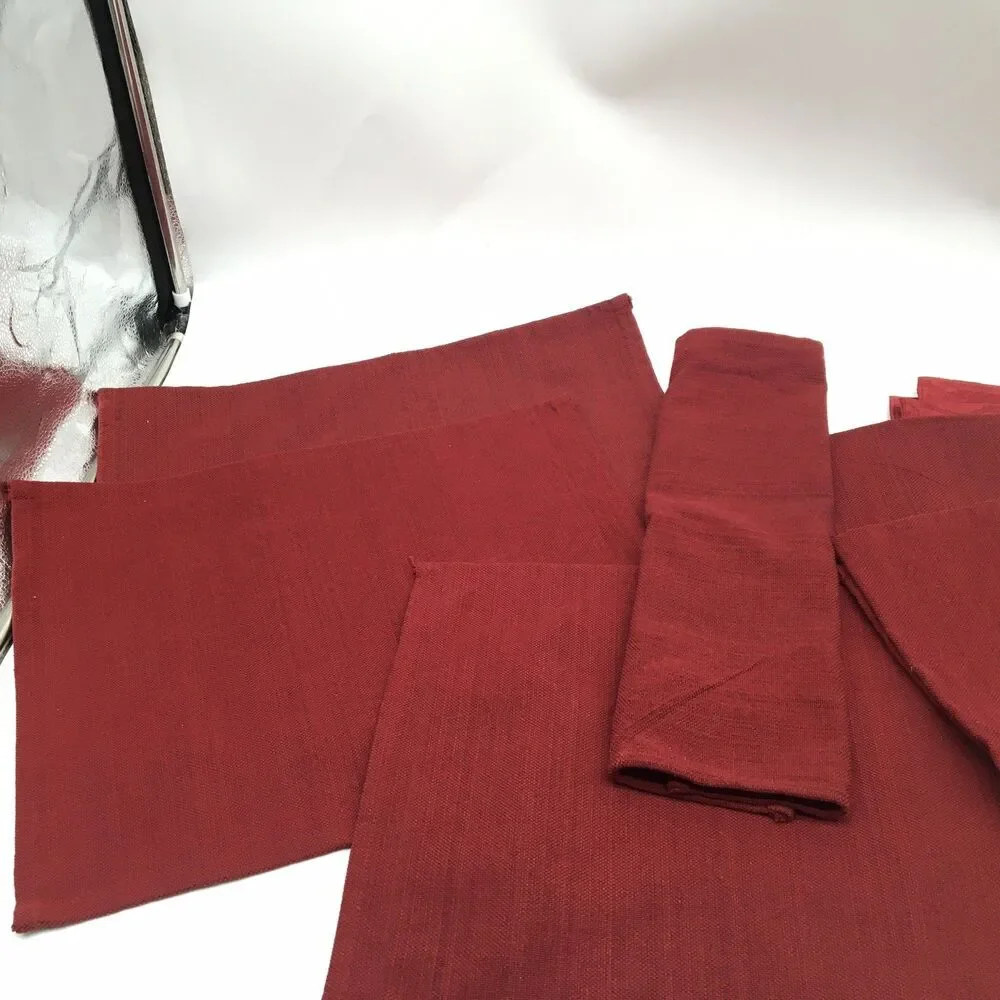 Red Placemats Lot Of 8 And 2 Napkins Woven + Embossed Floral Holiday Everyday